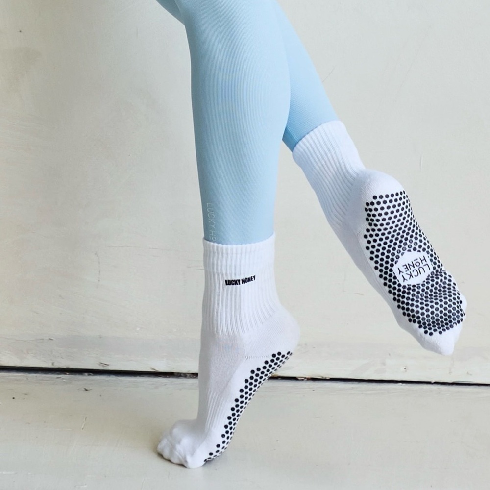 Lucky Honey Core Grip Sock White NWT